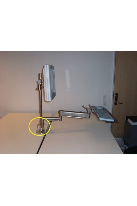 Columna en acero inoxidable Ø30 x 700 mm, JB 28-00-00 por Jb Medico