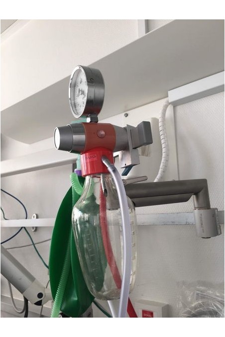 Slide clamp half model, locked using two socket screws with fixing device and brass bush, Ø20 mm hole. JB 216-03-20 by JB Medico