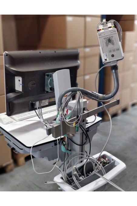 Slide clamp, wide model, locked using two grub screws. JB 88-00-00 by JB Medico