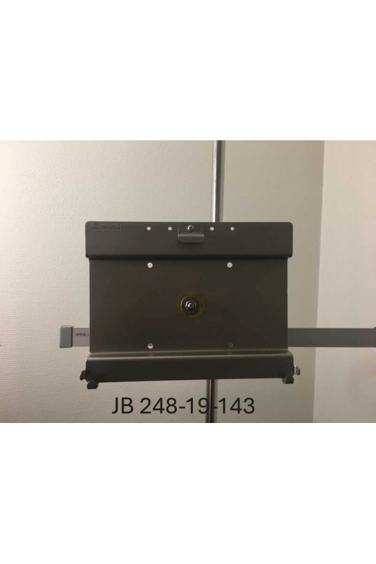 Ipad/Tablet-holder, monteret med kulisseklo. JB 248-19-143 af JB Medico