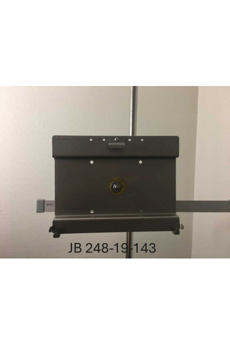 Ipad/Tablet-holder, monteret med kulisseklo. JB 248-19-143 af JB Medico
