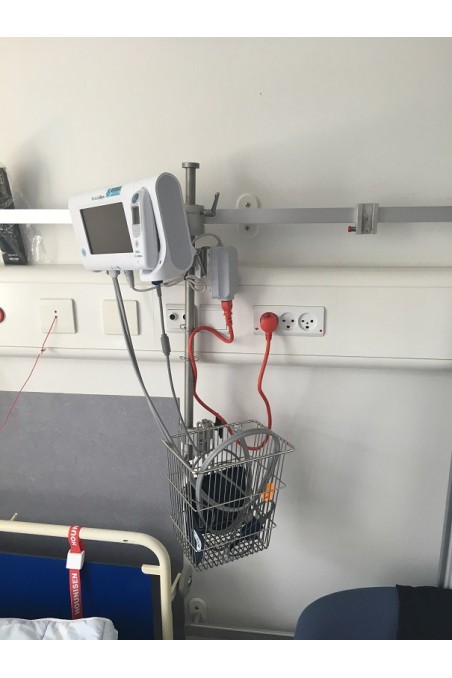 Cesta metálica cónica de 6 litros con gancho para riel con ranura en T. JB 161-00-00 por JB Medico