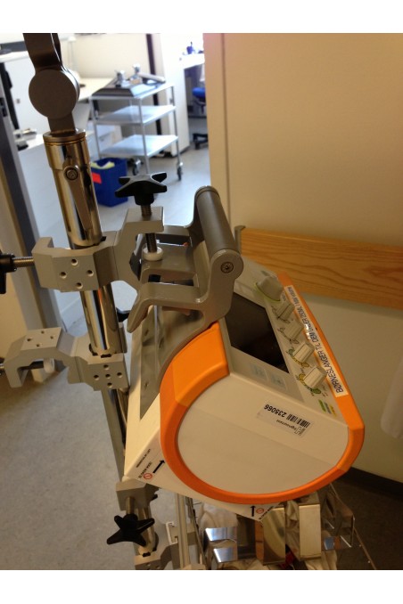 Dobbelt Multiklo for montering af 
eksempelvis seng og dropstativ, JB 158-06-05 af JB Medico